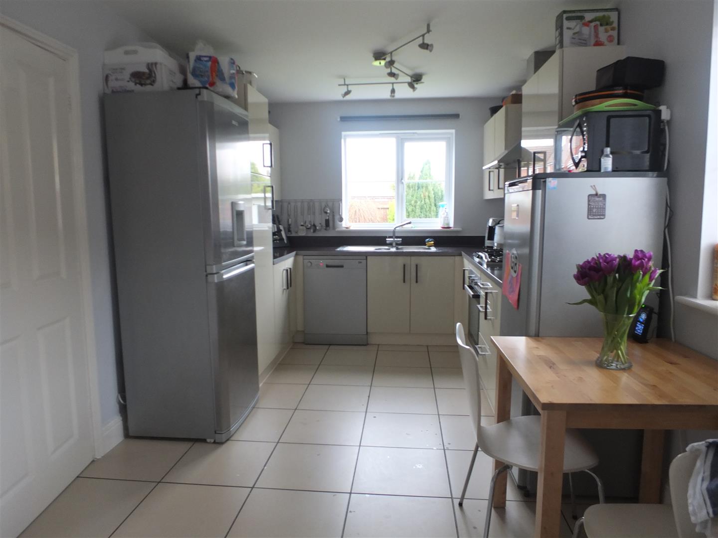BREAKFAST KITCHEN
